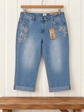 D/C Curvy Fit Jeans Denim Stretch Light Wash Distressed Cropped Size 22 NEW